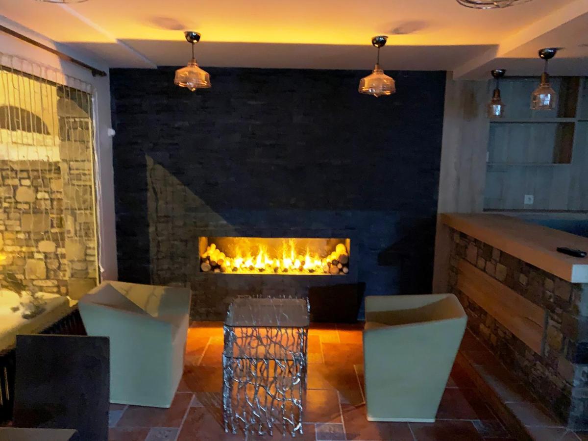 Somriu Hotel Vall Ski Incles Buitenkant foto