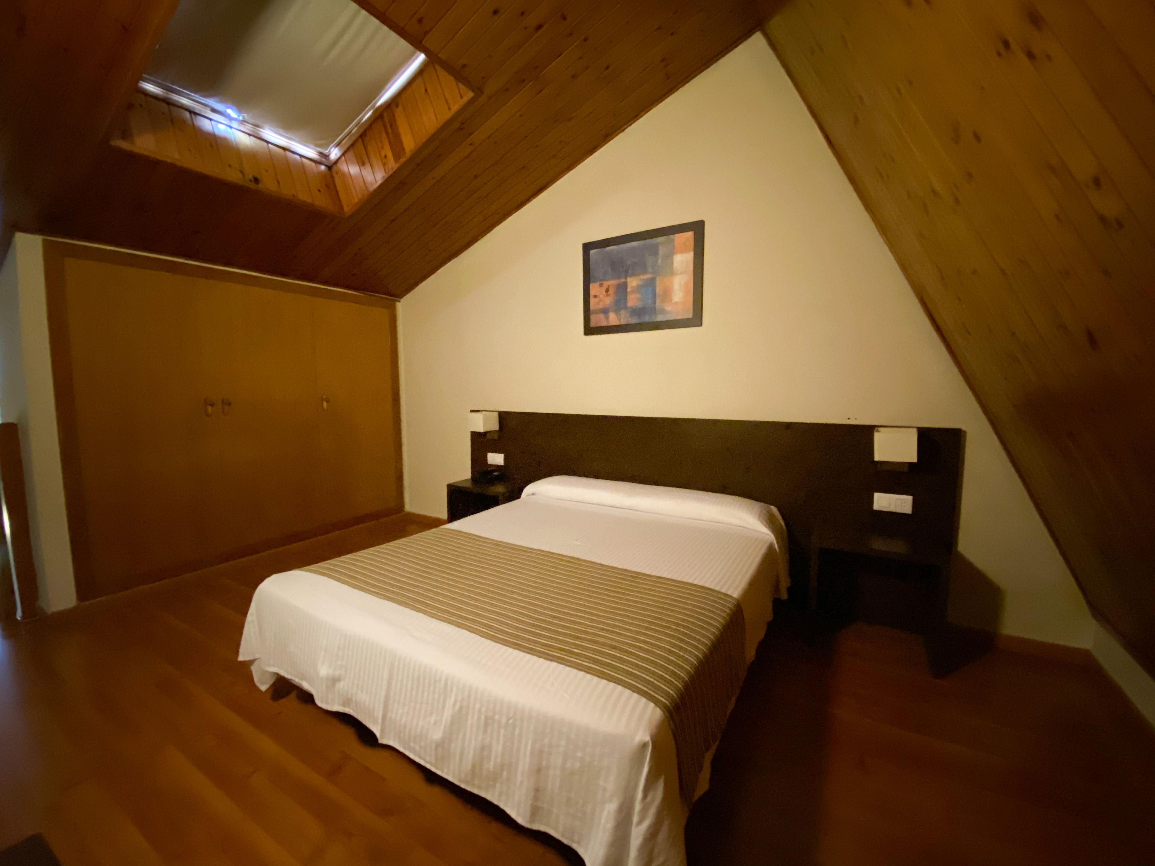 Somriu Hotel Vall Ski Incles Buitenkant foto
