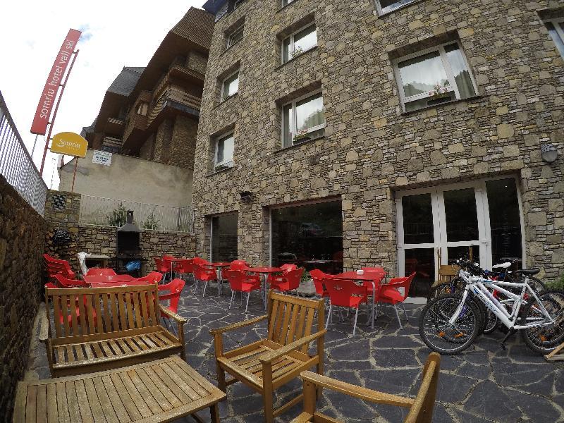 Somriu Hotel Vall Ski Incles Buitenkant foto